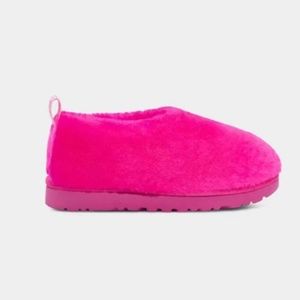 New Classic Cozy Bootie in Hot Pink , black or White